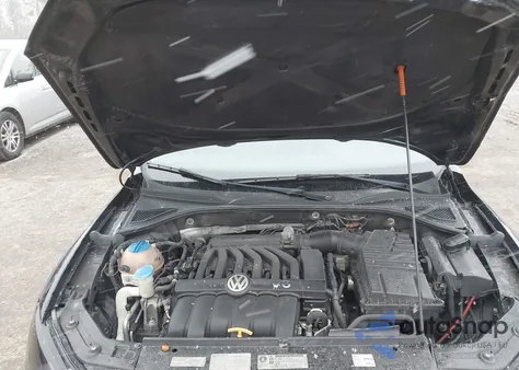 2013 Volkswagen Passat 3.6L V6 Sel Premium z USA, uszkodzony, nr VIN 1VWCM7A34DC031885